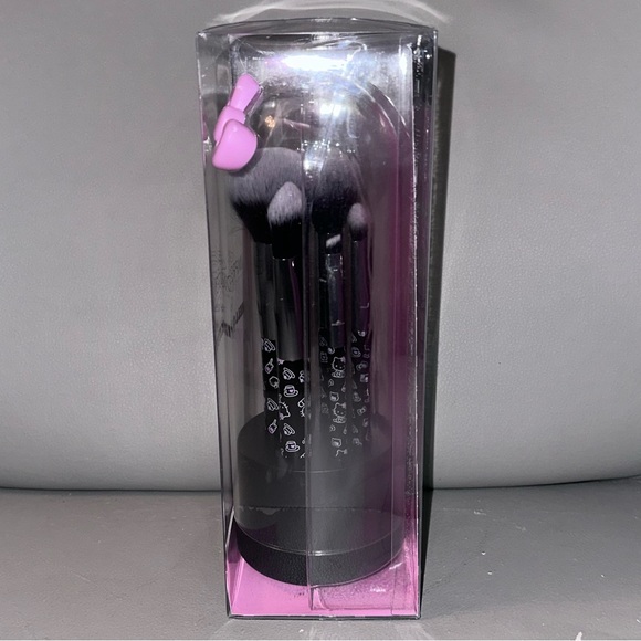 Impressions Vanity x Hello Kitty “The Favorites" Bell Jar 6-Piece Brush Gift Set - Picture 7 of 8
